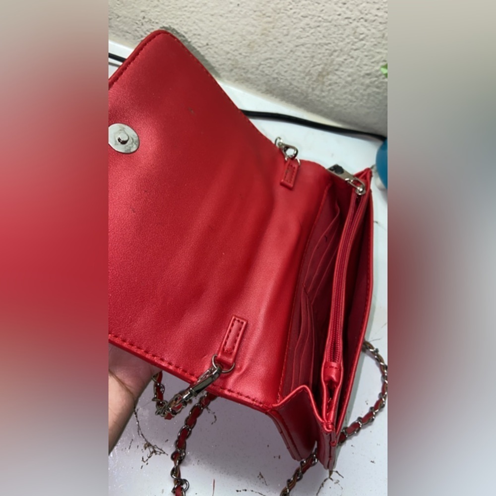 Badgley mischka crossbody purse ♡. - Picture 3 of 3